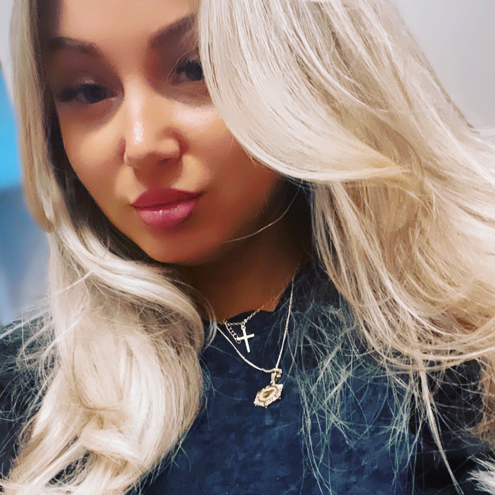 Meet your Posher, Anastasia